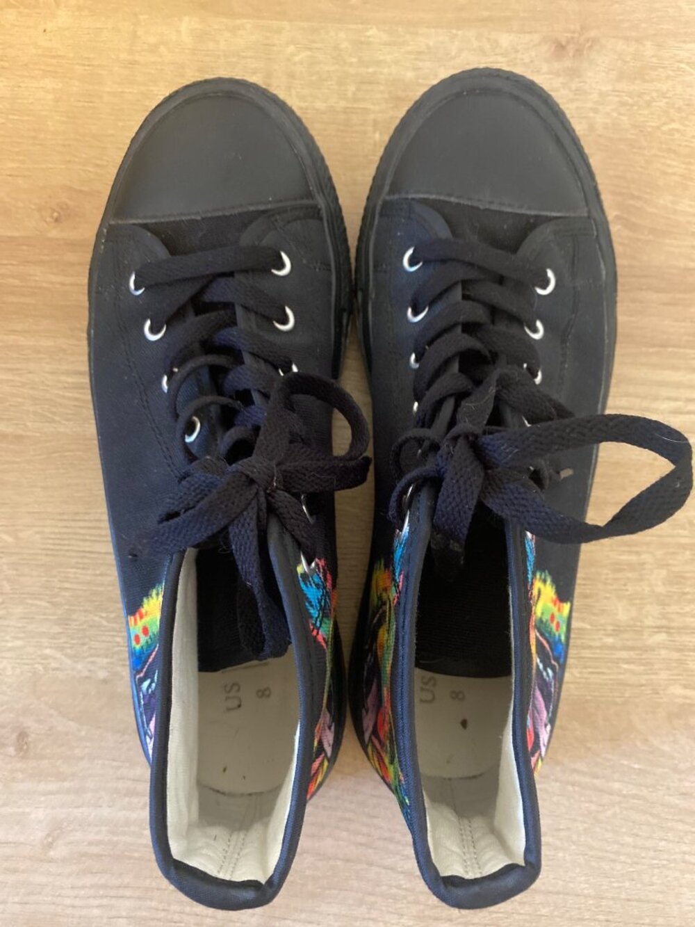 Black High Top Canvas Sneakers With Colorful Dog Graphic Size 8 - Picture 5 of 7